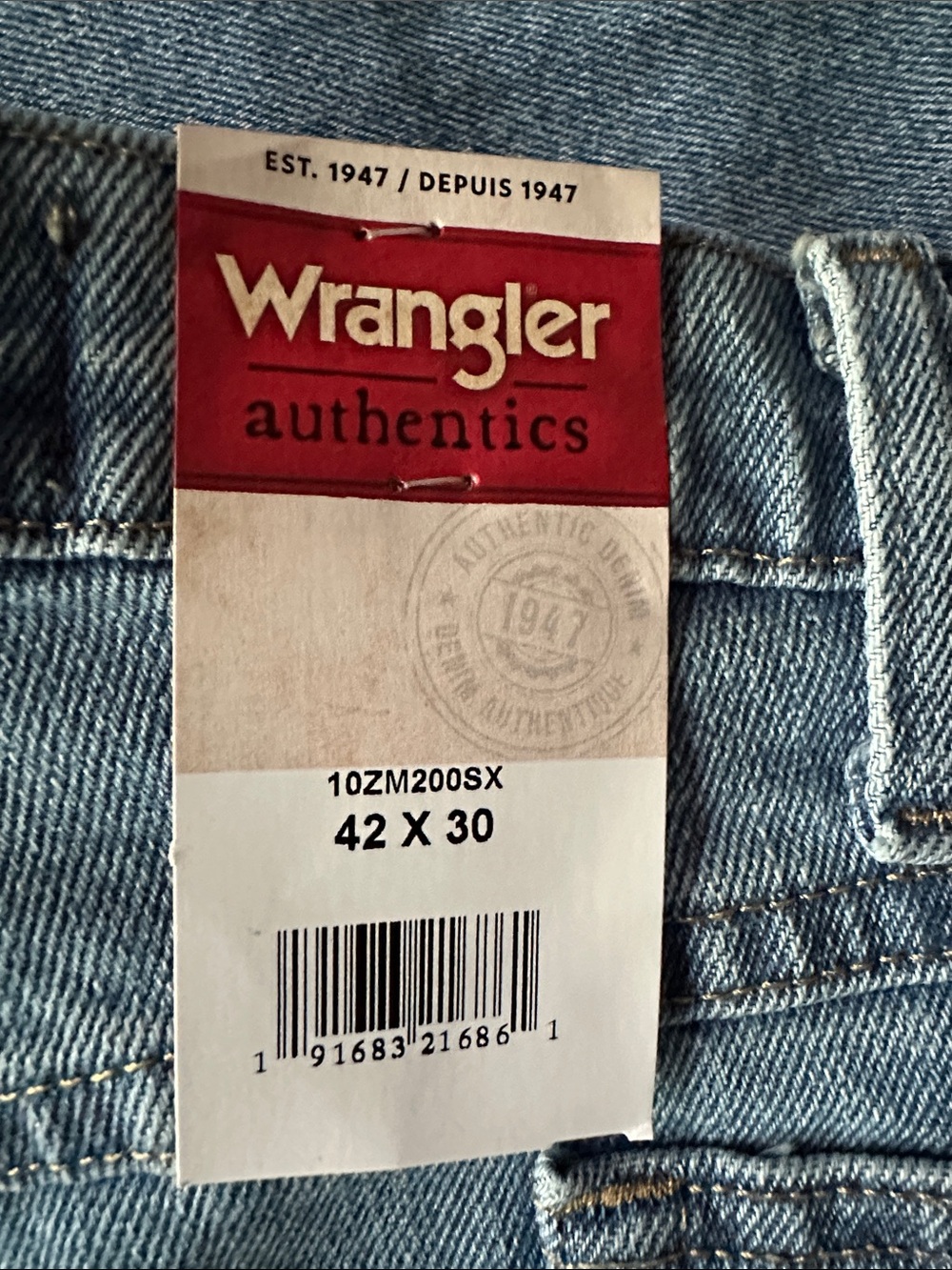 Wrangler Men's Light Blue Relaxed Fit Jeans - Picture 3 of 8